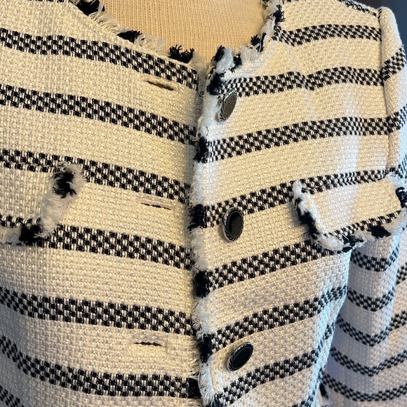 Chic Black and White Striped Women's Jacket - Picture 2 of 8